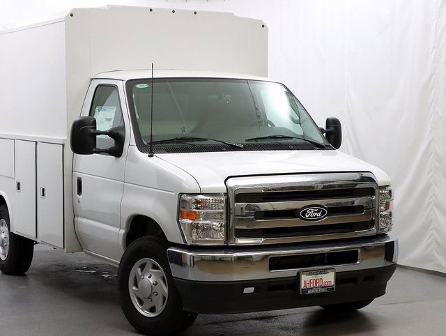 New 2026 Ford E-350 - photo 2