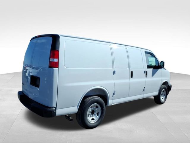 New 2026 Chevrolet Express 2500 Empty Cargo Van - photo 4