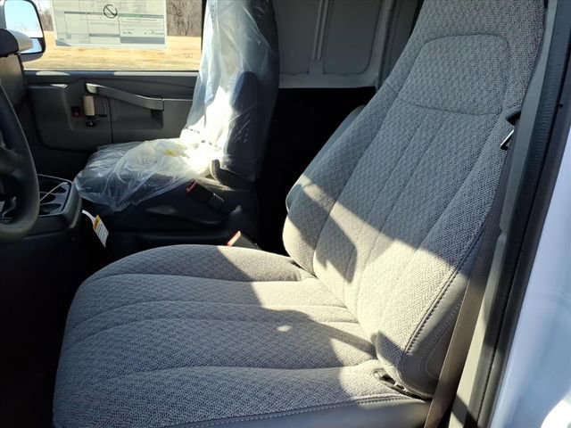 New 2026 Chevrolet Express 2500 Empty Cargo Van - photo 10