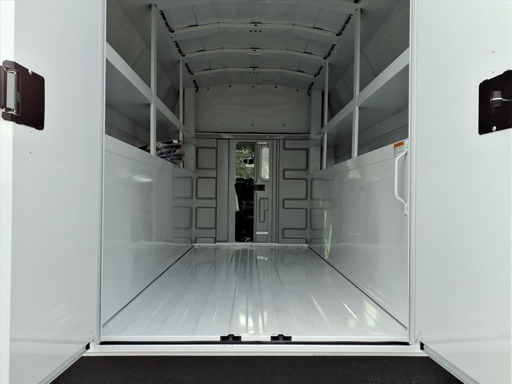 New 2026 Ford E-350 Cutaway - photo 16