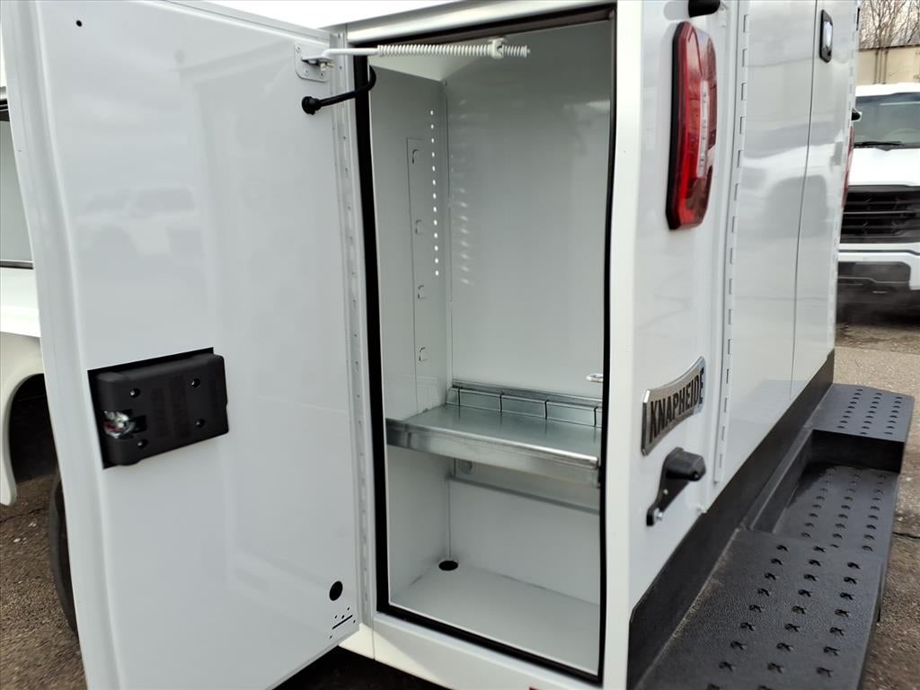 New 2026 Ford E-350 Cutaway - photo 27