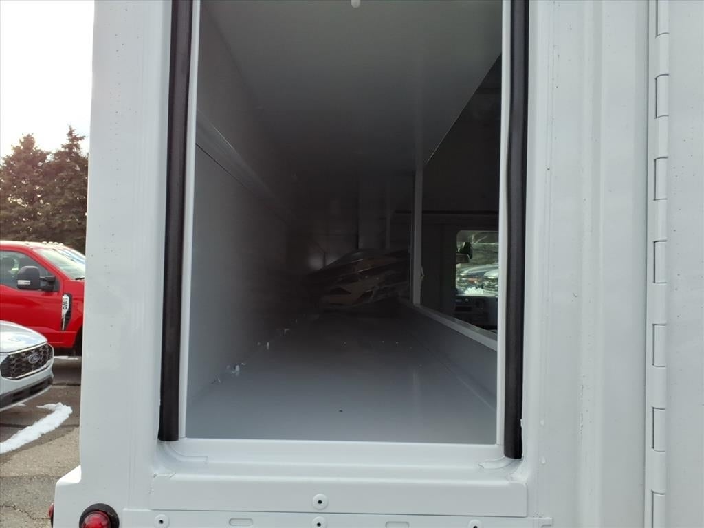 New 2026 Ford E-350 Cutaway - photo 31