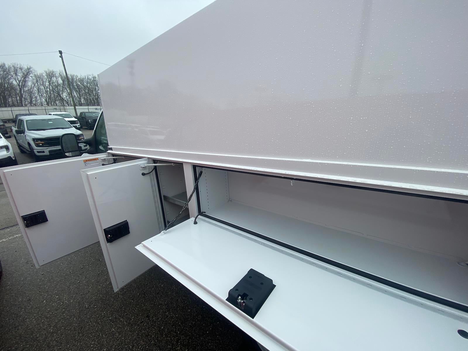 New 2026 Ford E-350 - photo 2