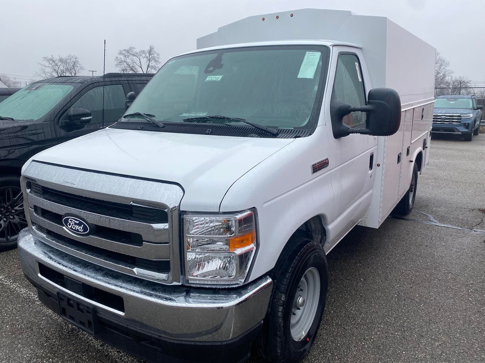 New 2026 Ford E-350 Cutaway - photo 12