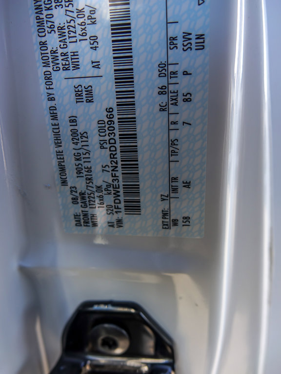 Used 2024 Ford E-350 Cutaway - photo 19