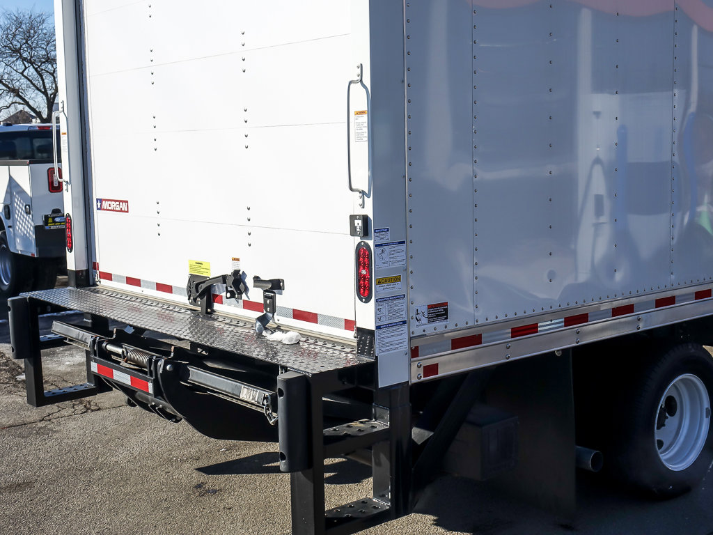 Used 2024 Ford E-350 Cutaway - photo 7