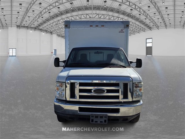 Used 2015 Ford E-350 - photo 2