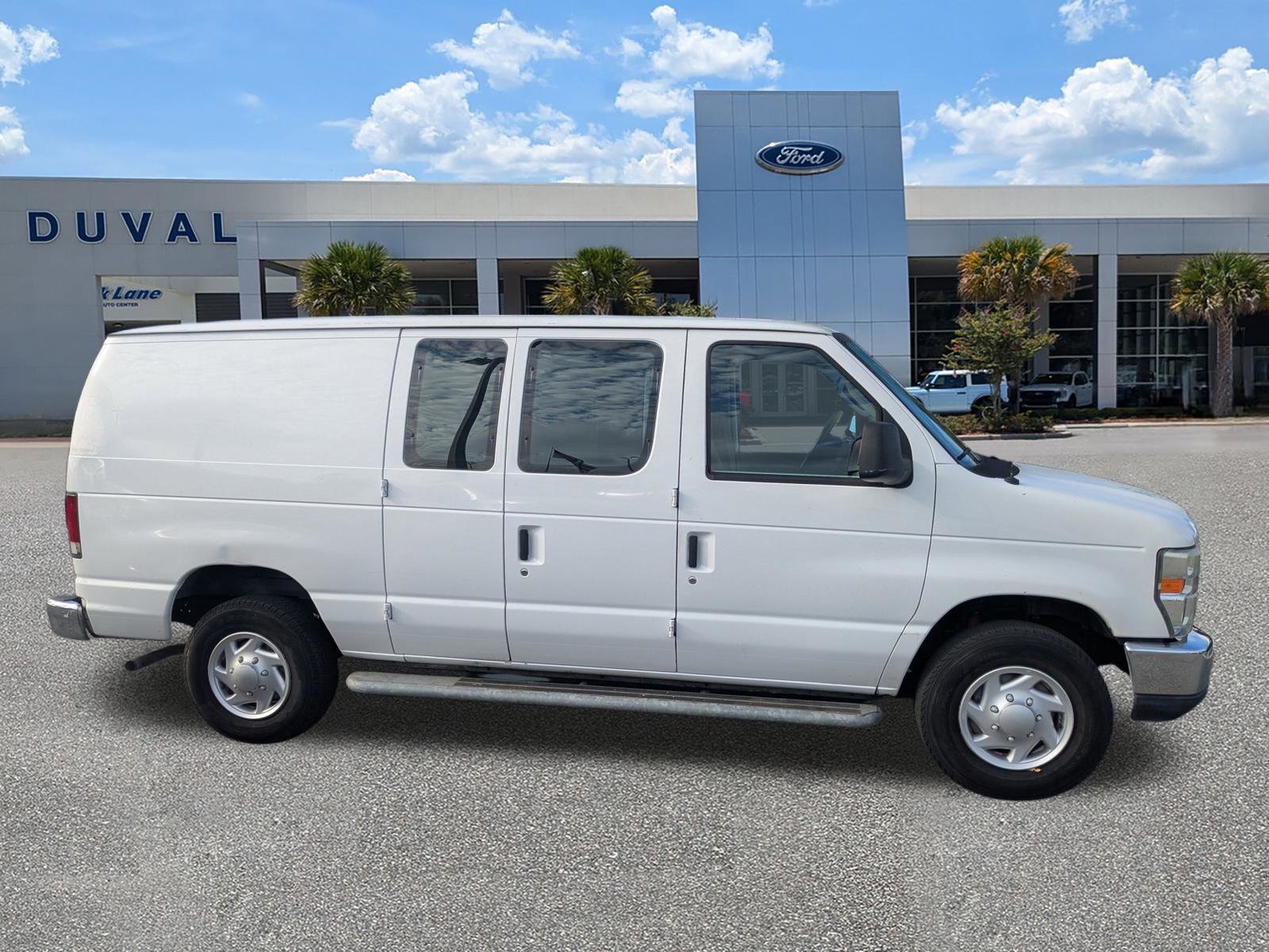 Used 2011 Ford E-250 Empty Cargo Van - photo 25