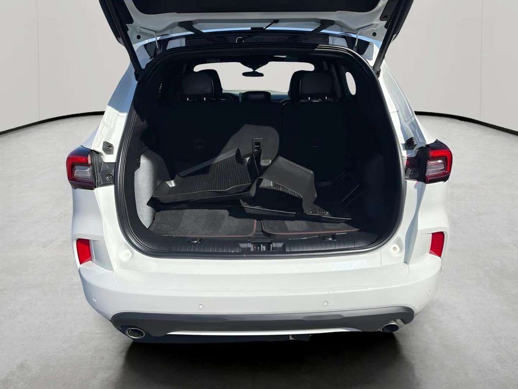 Used 2023 Ford Escape ST-Line - photo 12