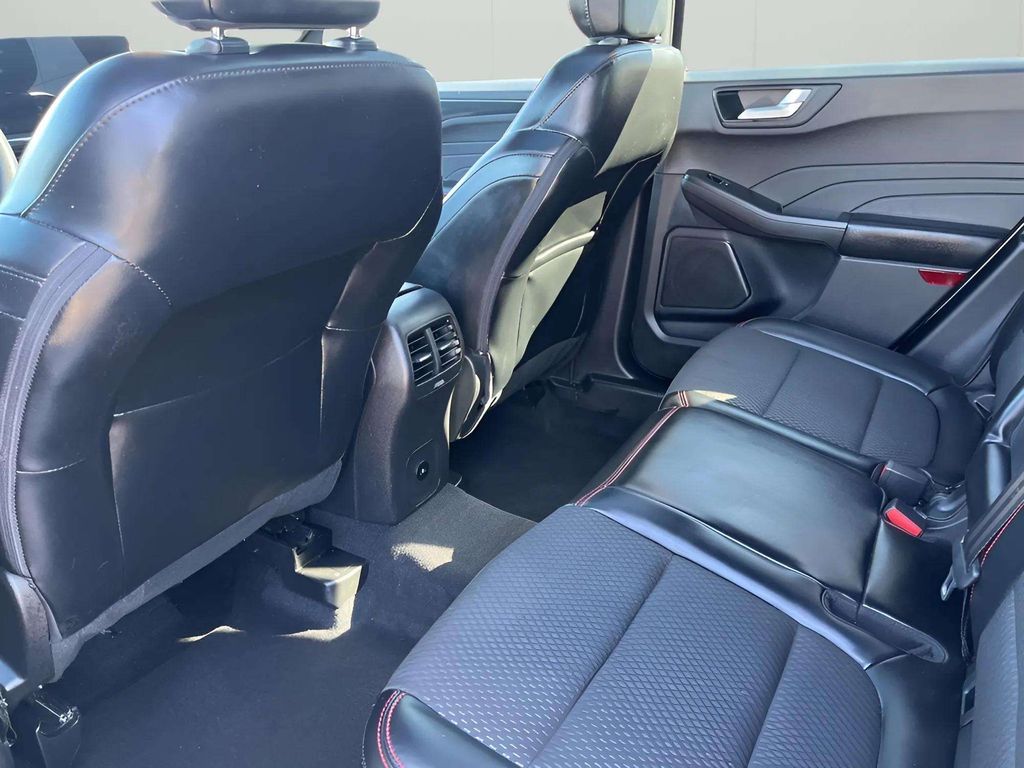 Used 2023 Ford Escape ST-Line - photo 18