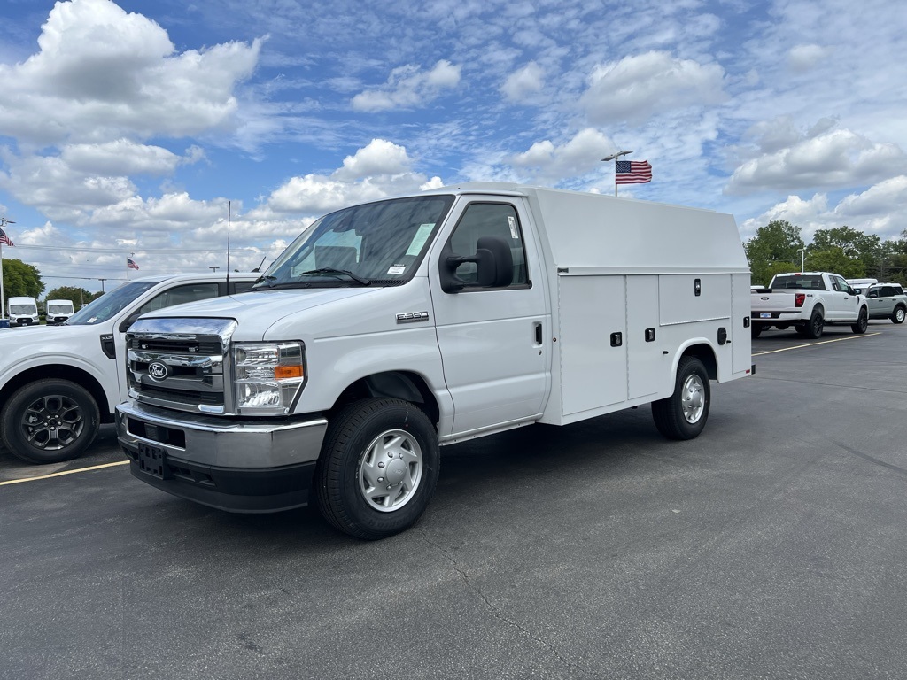 New 2026 Ford E-350 - photo 1