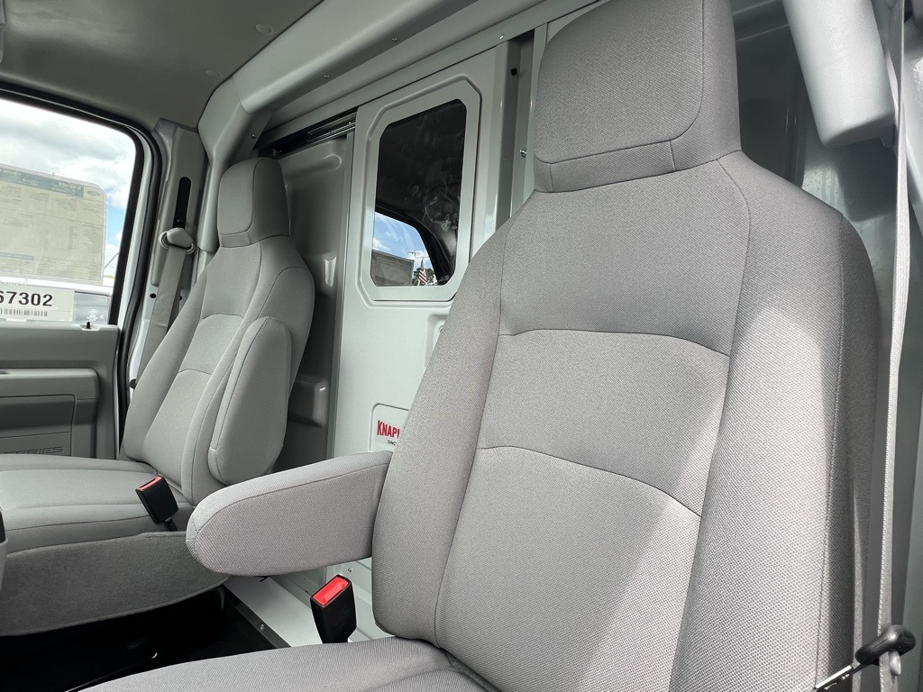New 2026 Ford E-350 Cutaway - photo 17