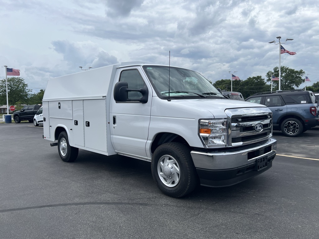 New 2026 Ford E-350 - photo 1
