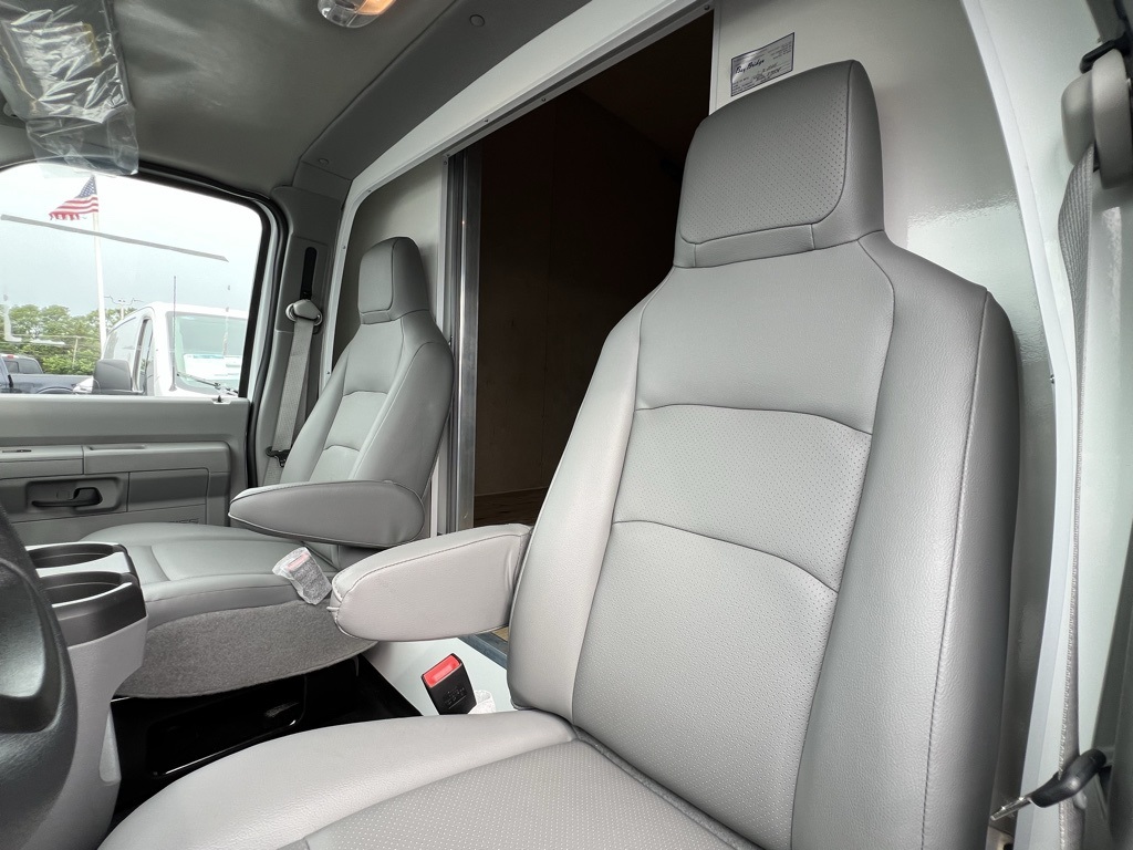 New 1996 Ford E-450 Cutaway - photo 12