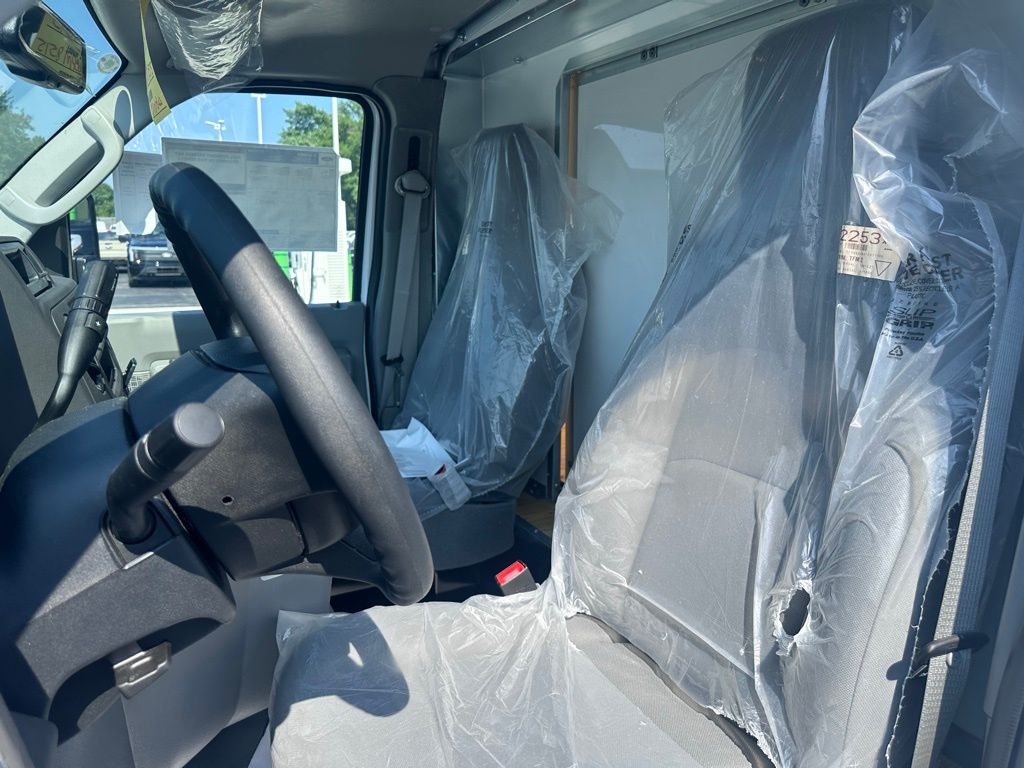 New 1996 Ford E-450 Cutaway - photo 16