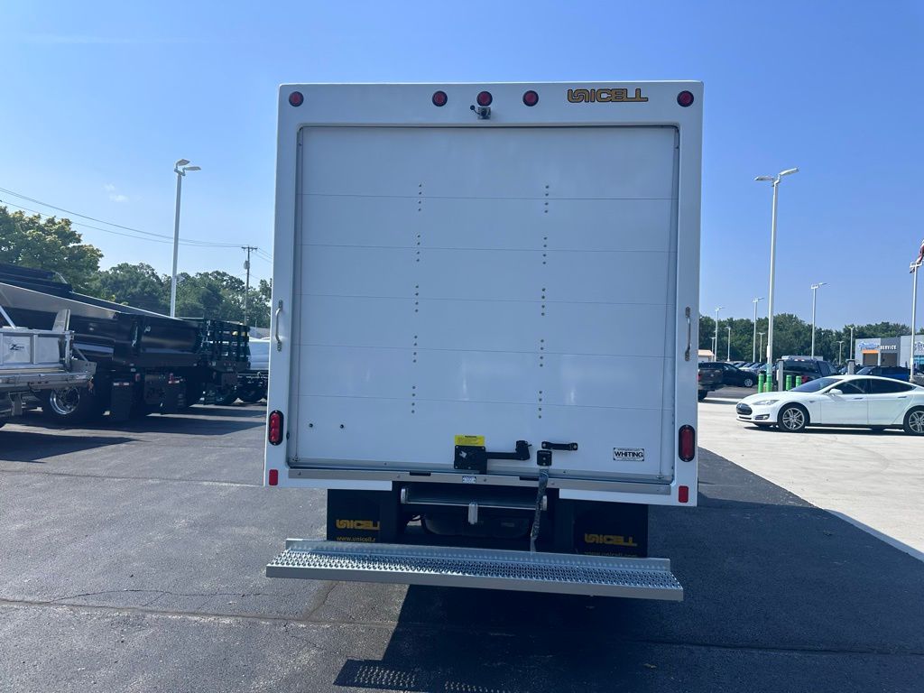 New 1996 Ford E-450 Cutaway - photo 6