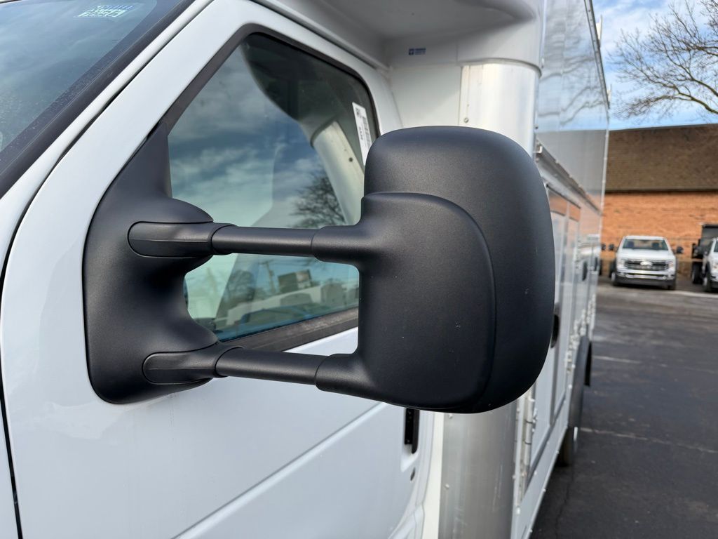 New 1996 Ford E-450 Cutaway - photo 48