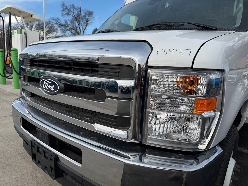 New 1996 Ford E-450 Cutaway - photo 50