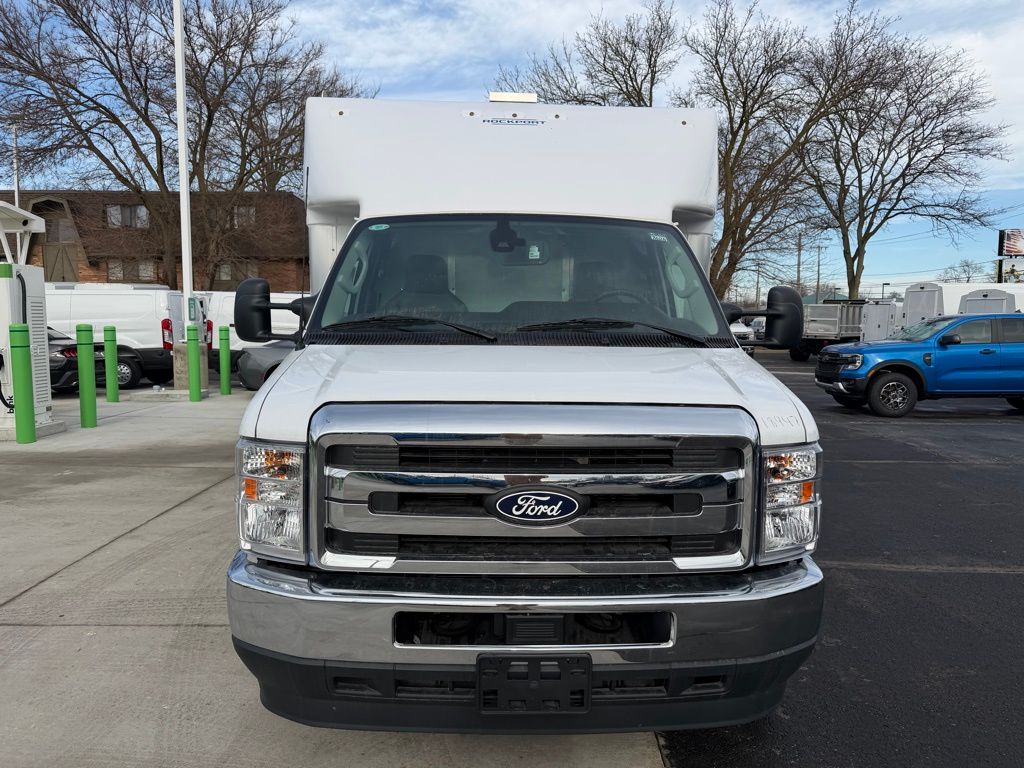 New 1996 Ford E-450 Cutaway - photo 40