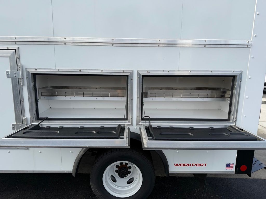 New 1996 Ford E-450 Cutaway - photo 9