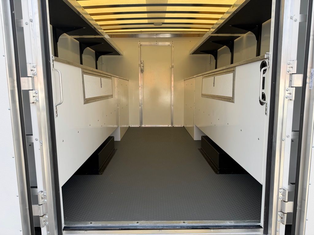 New 1996 Ford E-450 Cutaway - photo 26