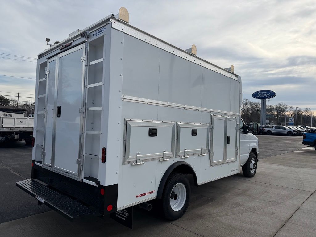 New 1996 Ford E-450 Cutaway - photo 43