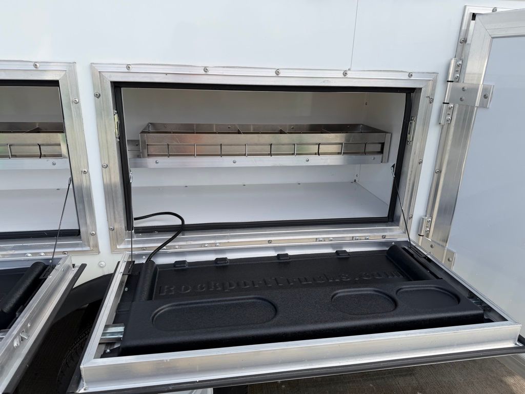 New 1996 Ford E-450 Cutaway - photo 37