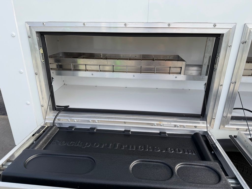 New 1996 Ford E-450 Cutaway - photo 38