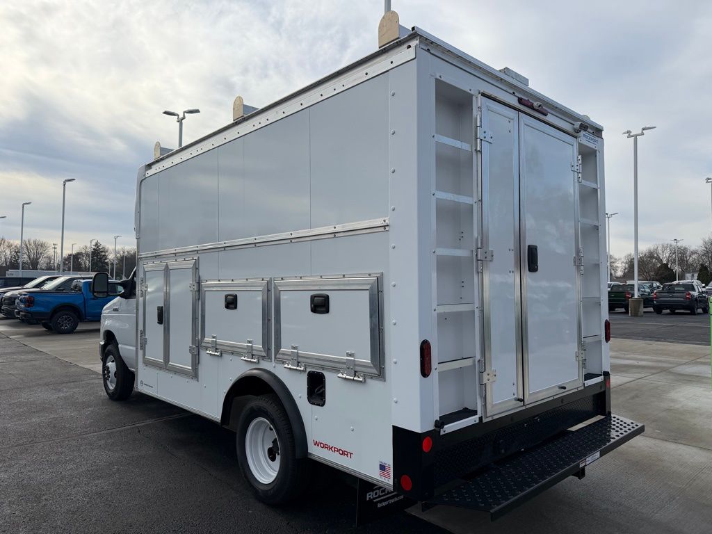 New 1996 Ford E-450 Cutaway - photo 45