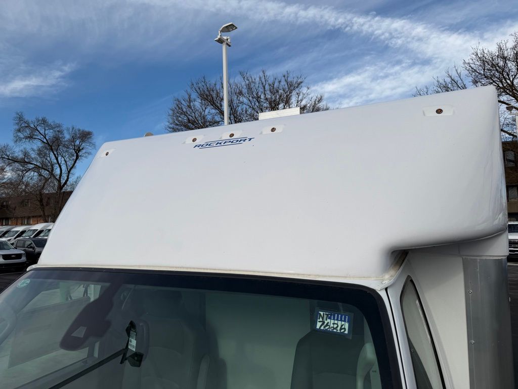 New 1996 Ford E-450 Cutaway - photo 47