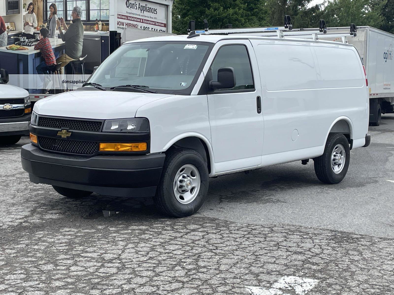 New 2025 Chevrolet Express 3500 Empty Cargo Van - photo 3