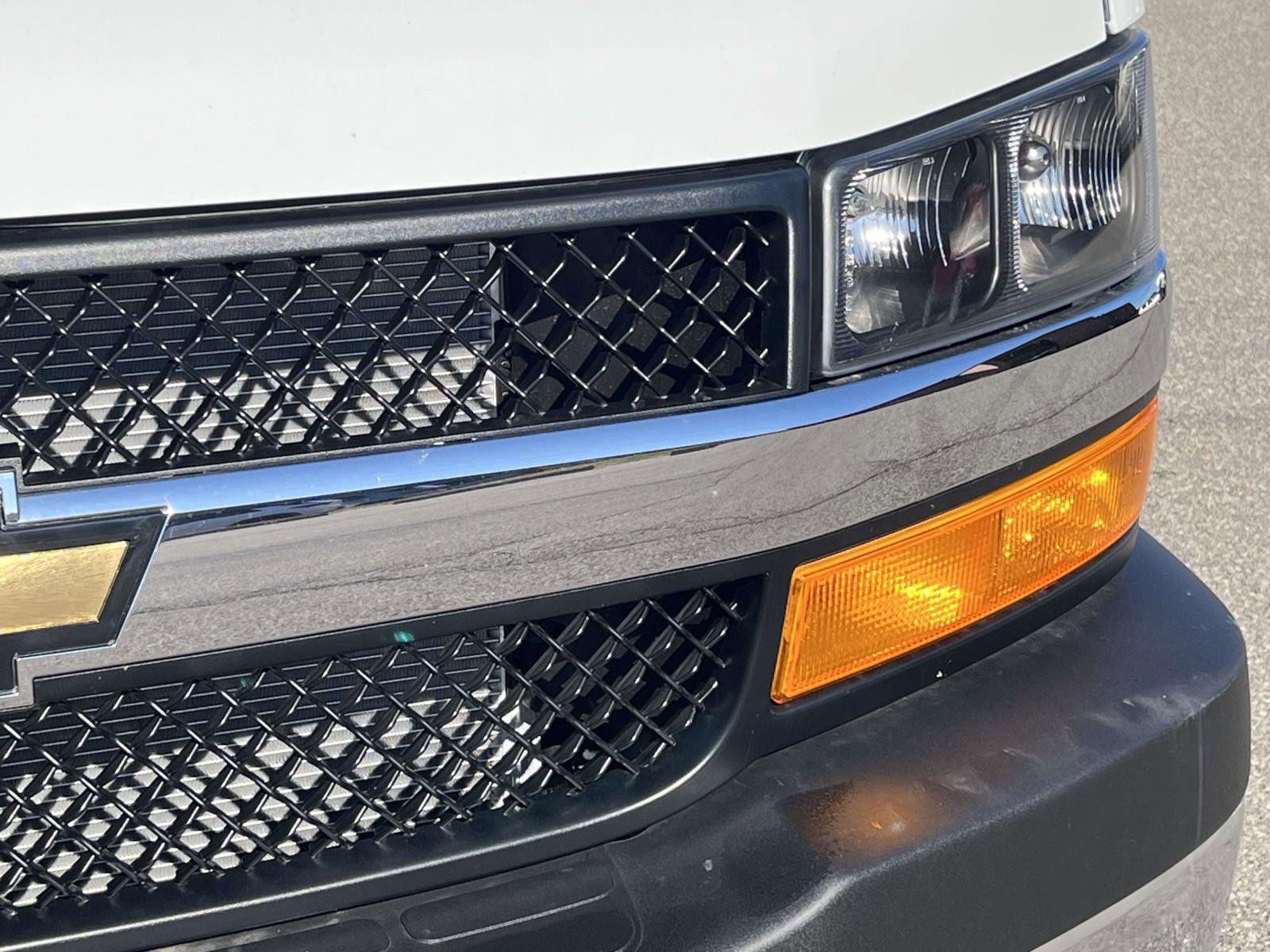 New 2025 Chevrolet Express 2500 Empty Cargo Van - photo 9