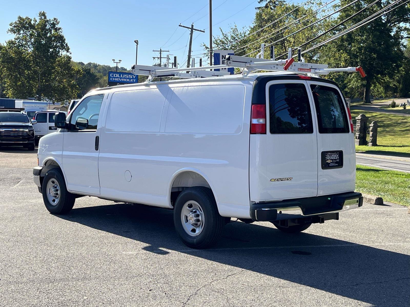 New 2025 Chevrolet Express 2500 Empty Cargo Van - photo 5