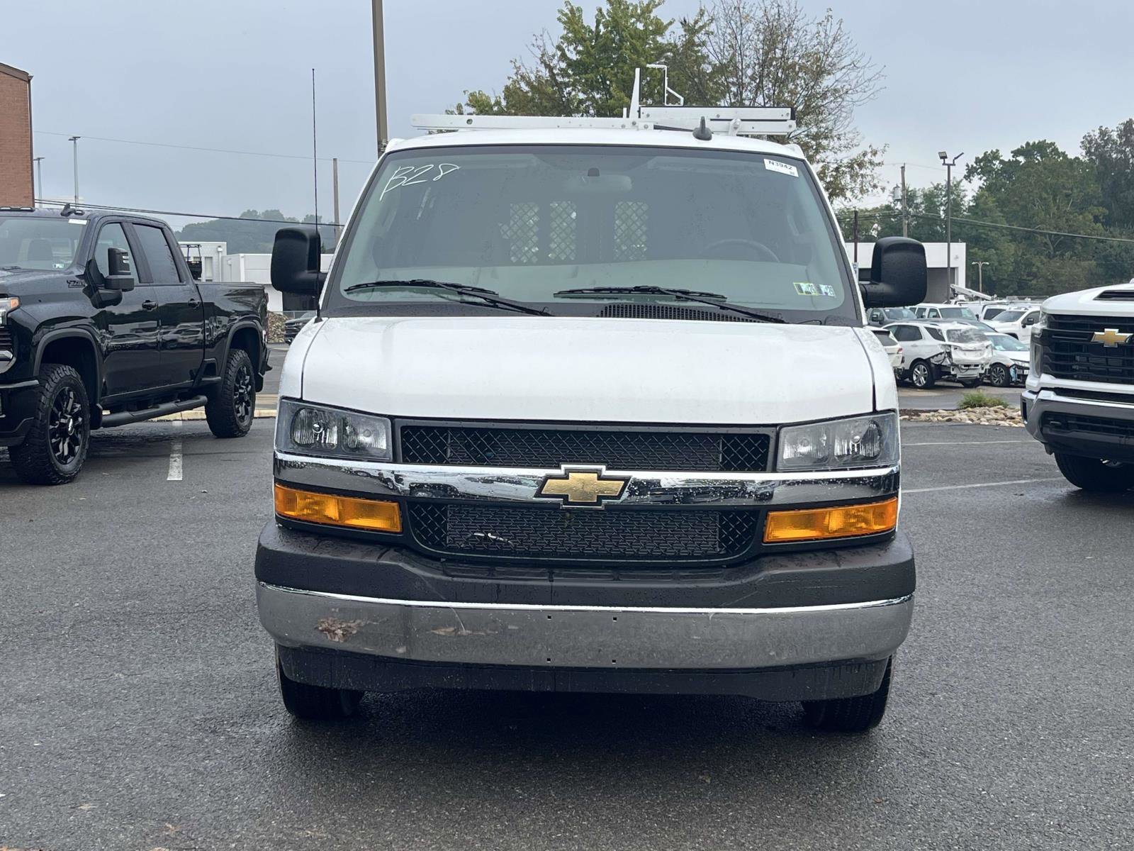 New 2025 Chevrolet Express 2500 - photo 2