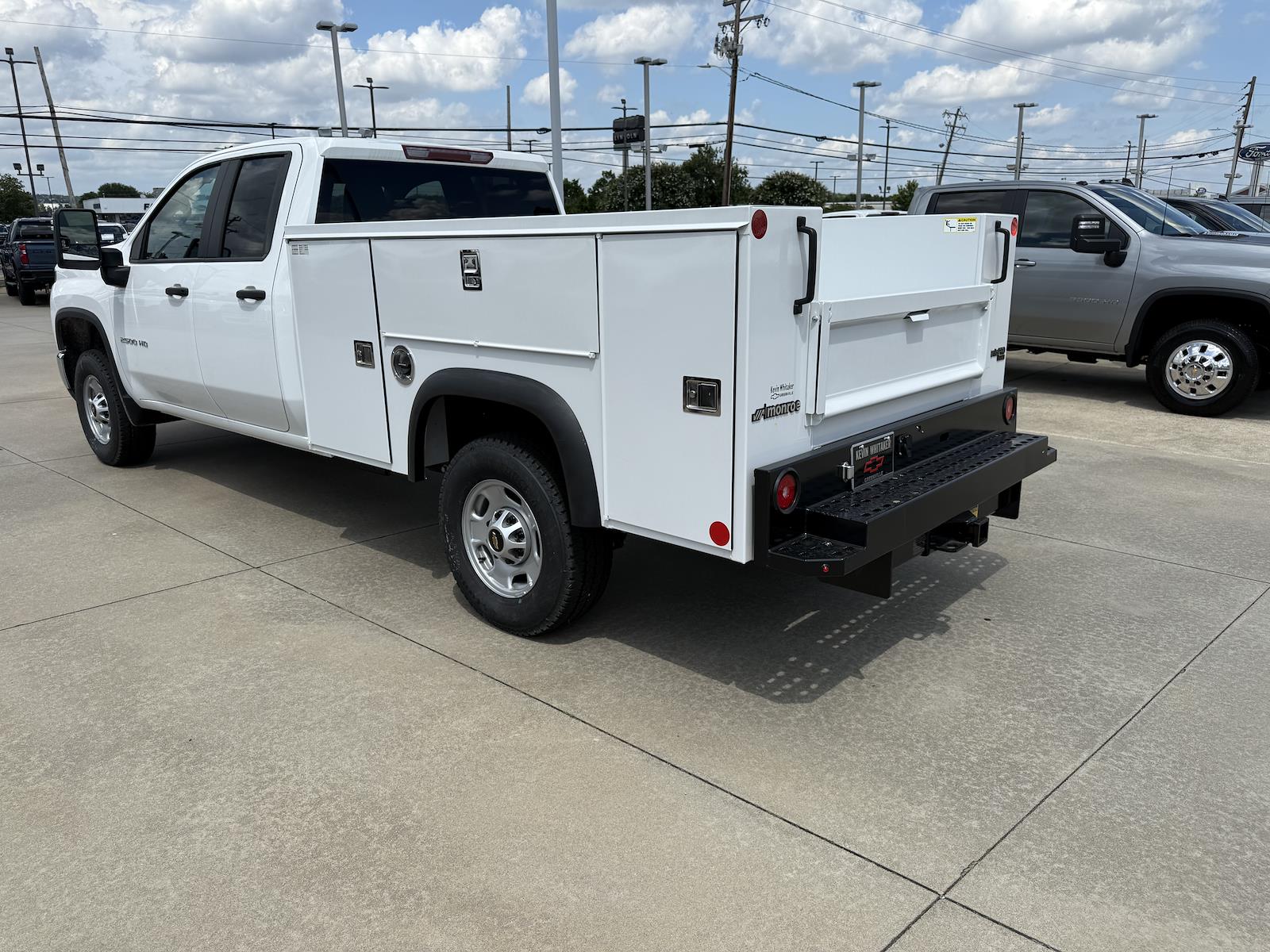 New 2025 Chevrolet Silverado 2500 Double Cab Cab Chassis - photo 4