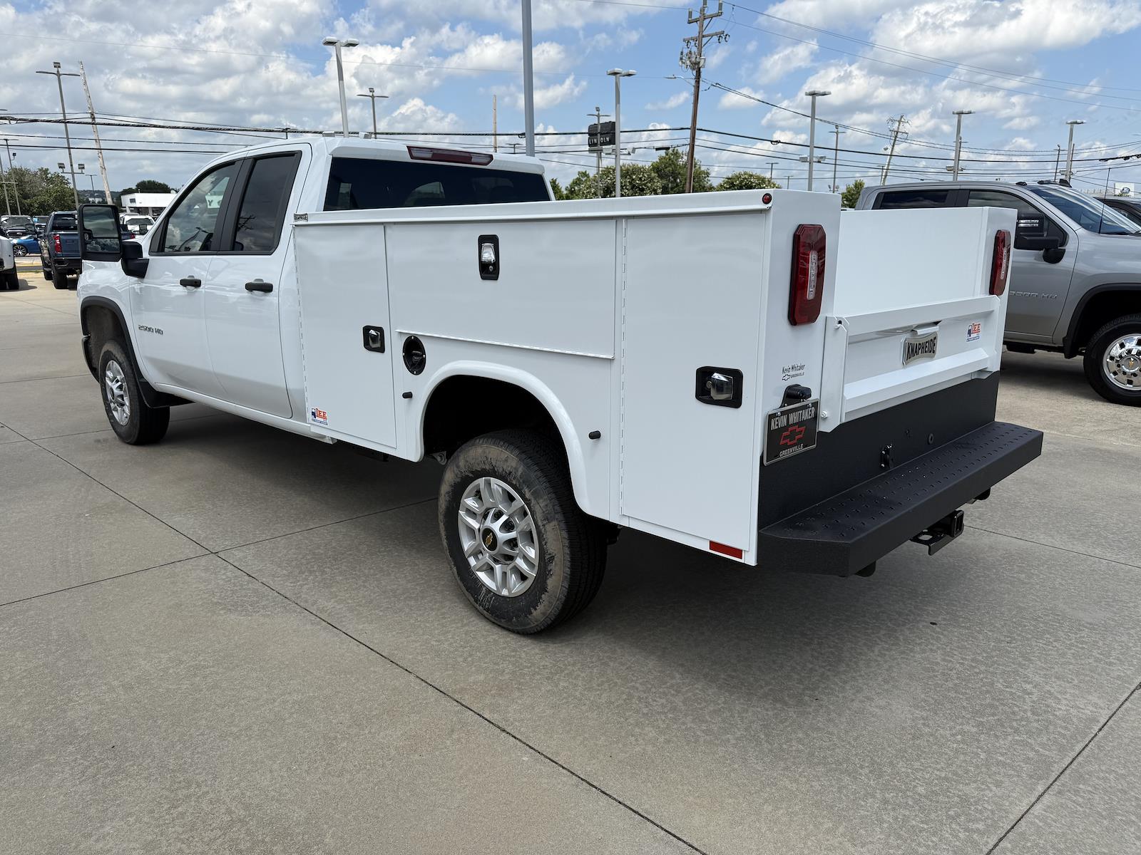 New 2025 Chevrolet Silverado 2500 Double Cab Cab Chassis - photo 4