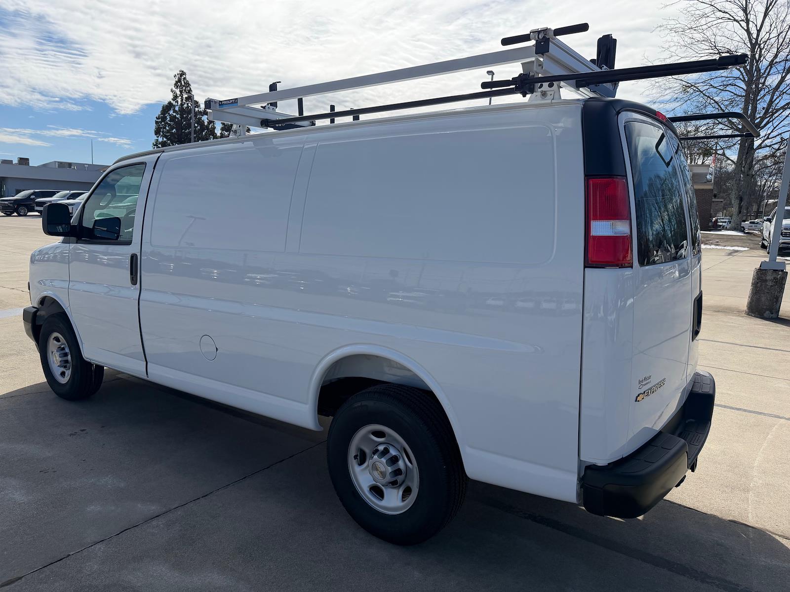 New 2025 Chevrolet Express 2500 Empty Cargo Van - photo 3