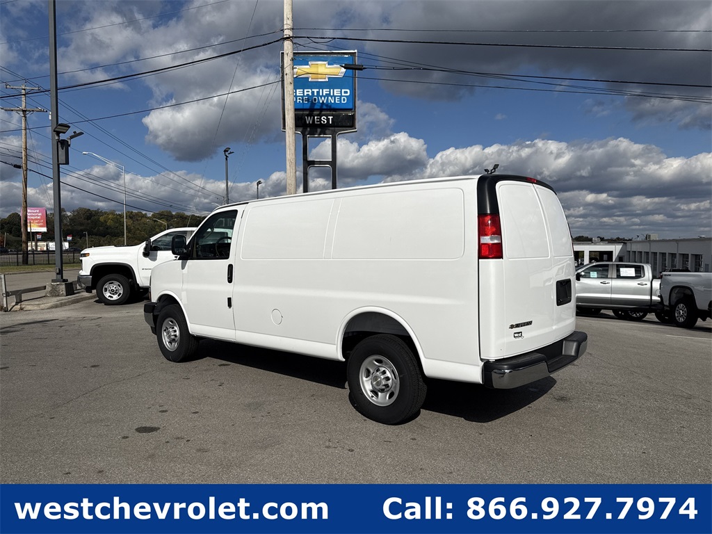 New 2025 Chevrolet Express 2500 Empty Cargo Van - photo 5