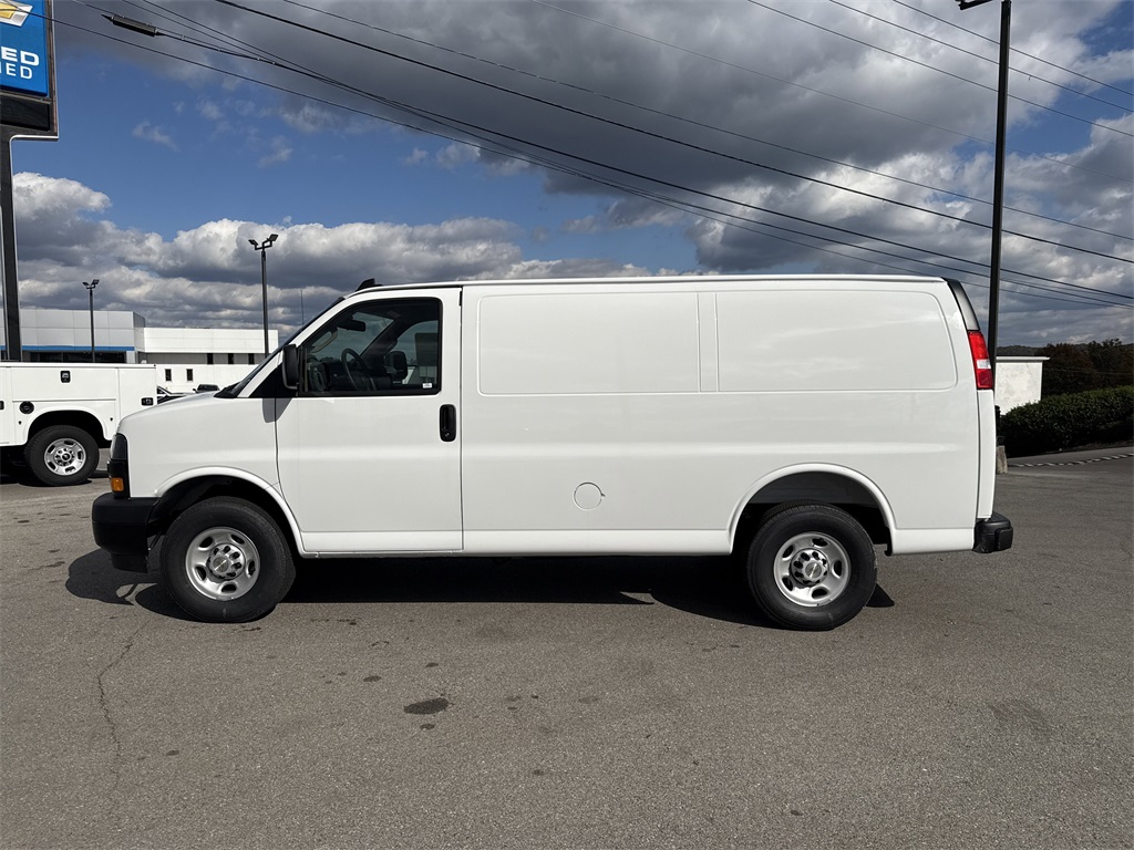New 2025 Chevrolet Express 2500 Empty Cargo Van - photo 6
