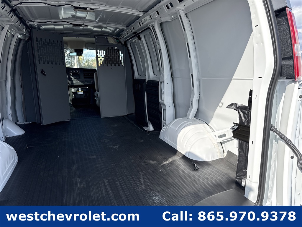 New 2025 Chevrolet Express 2500 Empty Cargo Van - photo 25