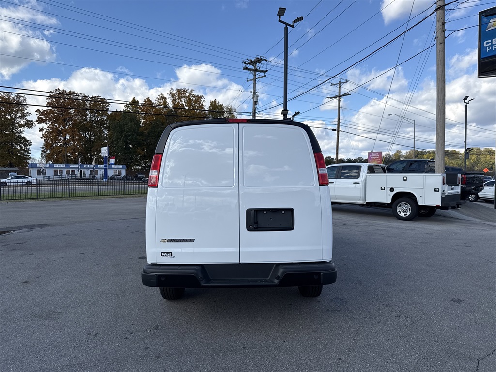 New 2025 Chevrolet Express 2500 Empty Cargo Van - photo 4