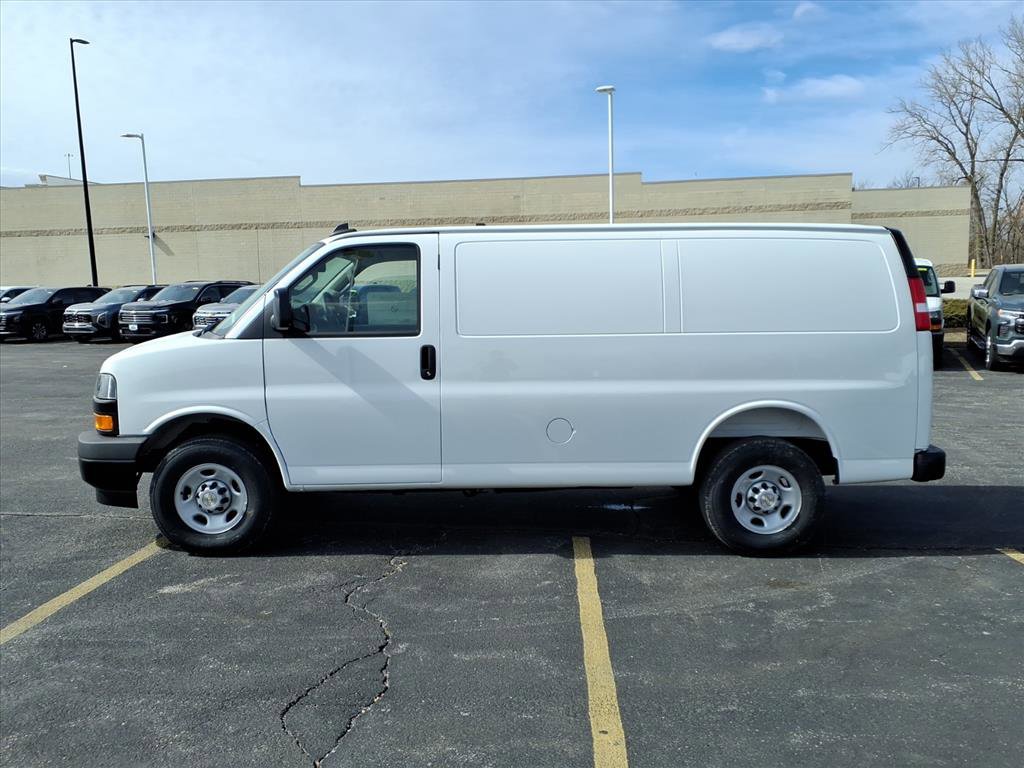 New 2025 Chevrolet Express 2500 Empty Cargo Van - photo 3
