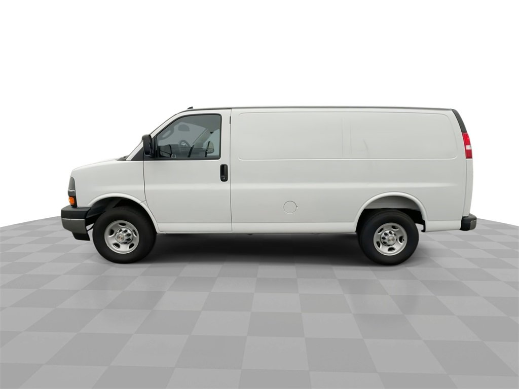 New 2025 Chevrolet Express 2500 Empty Cargo Van - photo 5
