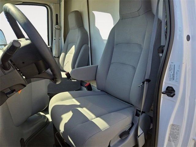 New 1996 Ford E-450 Cutaway - photo 44