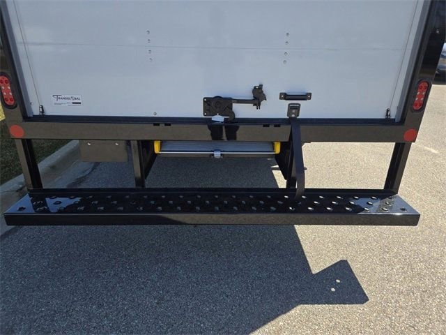 New 1996 Ford E-450 Cutaway - photo 59