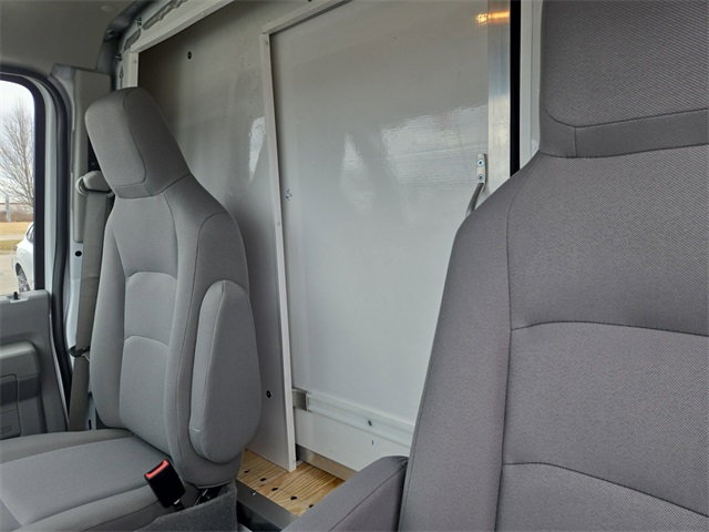 New 1996 Ford E-450 Cutaway - photo 22
