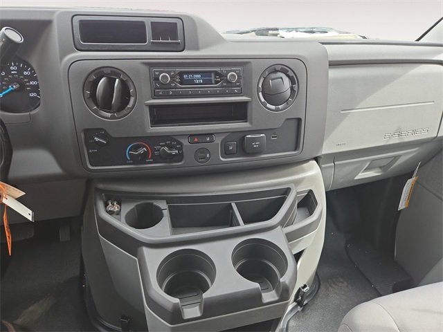 New 1996 Ford E-450 Cutaway - photo 23