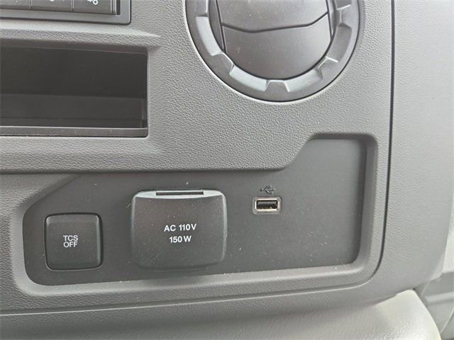 New 1996 Ford E-450 Cutaway - photo 35