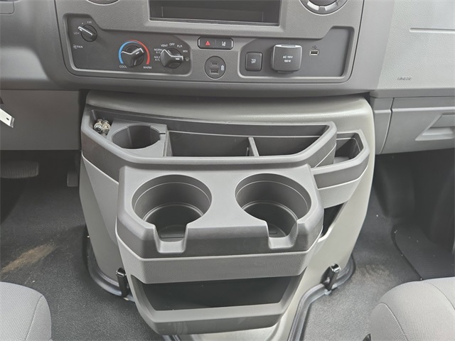 New 1996 Ford E-450 Cutaway - photo 37