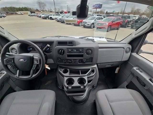New 1996 Ford E-450 Cutaway - photo 42